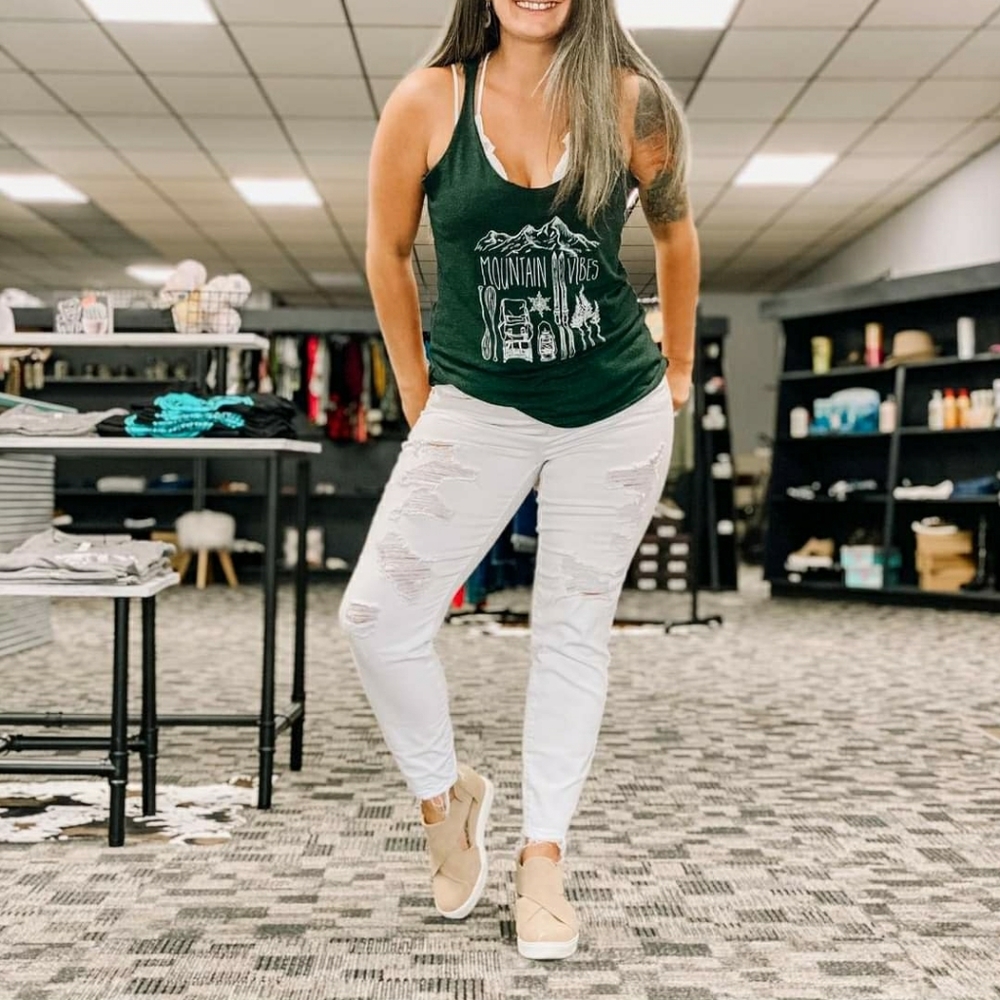 Judy Blue Distressed Boyfriend Jeans